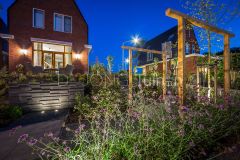 Dijktuin in Dordrecht met 3D muurelementen