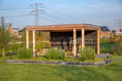 Overkapping met shutters in Papendrecht