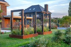Design elementen in tuin Papendrecht