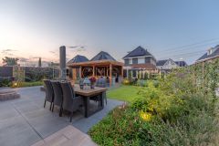 Realisatie van grote tuin in Papendrecht