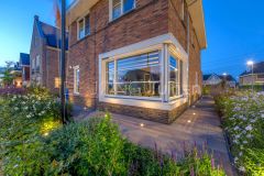 Voortuin met beplanting in Papendrcht