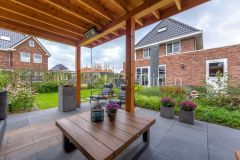 Grote tuin in Papendrecht met veel groen