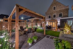 Moderne tuin van vrijstaande woning in Papendrecht