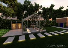 Design tuin in Sliedrecht met kweekkas, staptegels en houtopslag