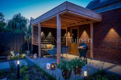 Strakke dijktuin met overkapping in Dordrecht