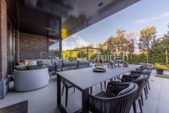 Tuintafel in Hendrik Ido Ambacht